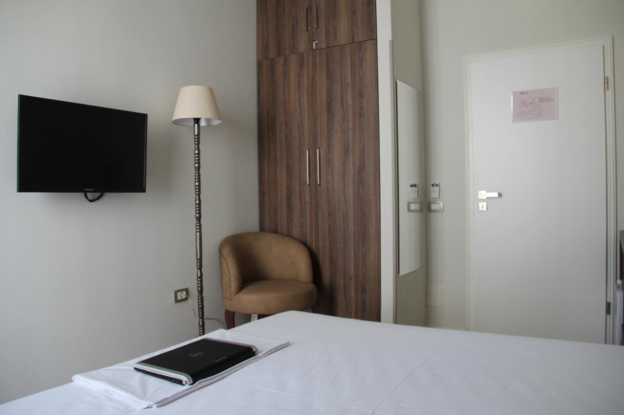 Hotel Hermes 티라나 외부 사진
