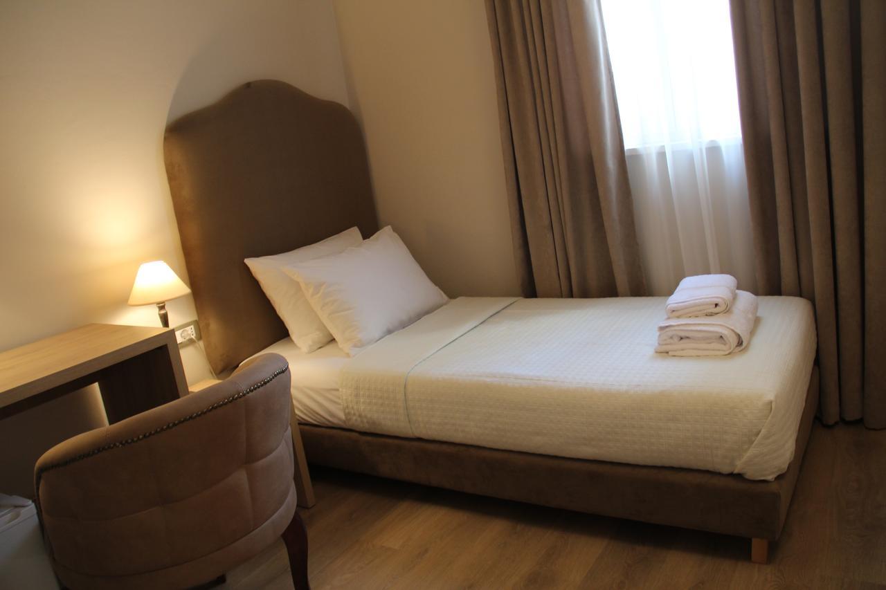 Hotel Hermes 티라나 외부 사진