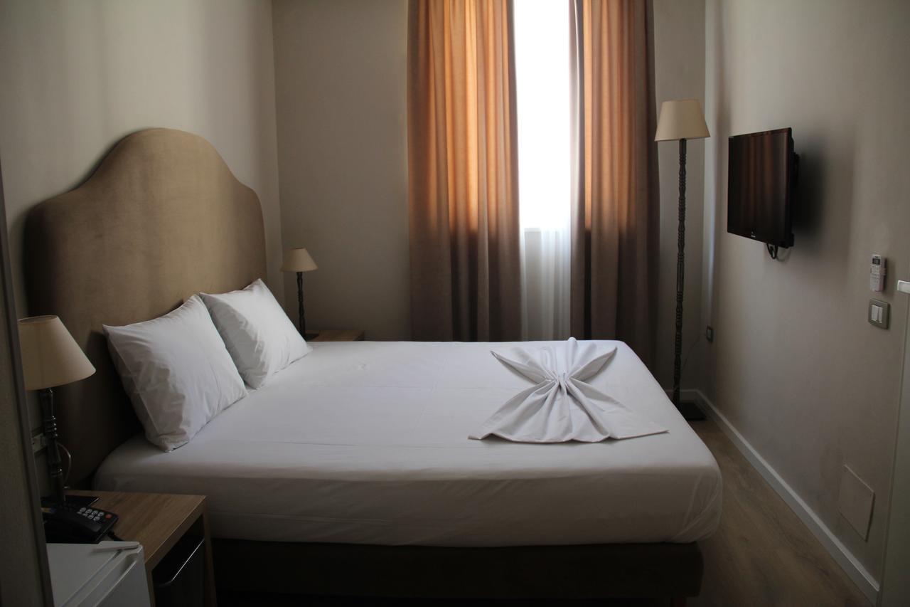 Hotel Hermes 티라나 외부 사진