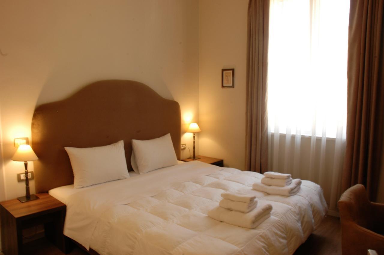 Hotel Hermes 티라나 외부 사진